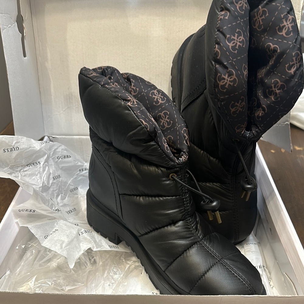 GUESS‎ Black Quilted Women's Boots